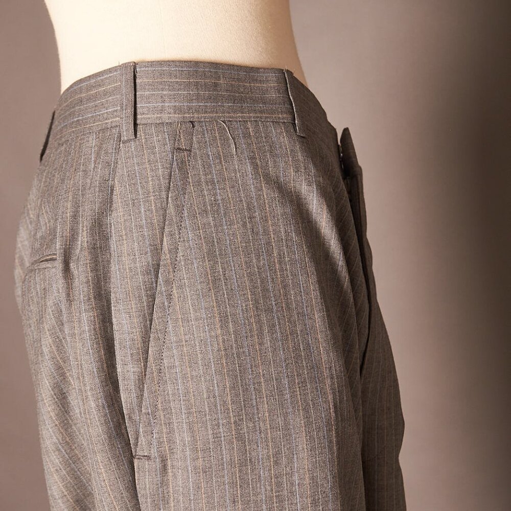 1990s Deadstock Gray Stream Line Pin Stripe Gray Suit